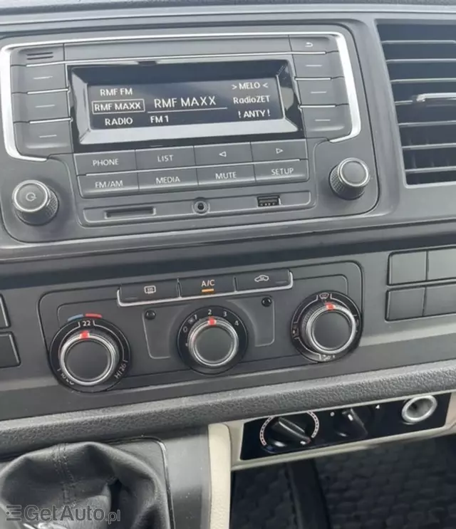 VOLKSWAGEN Transporter 