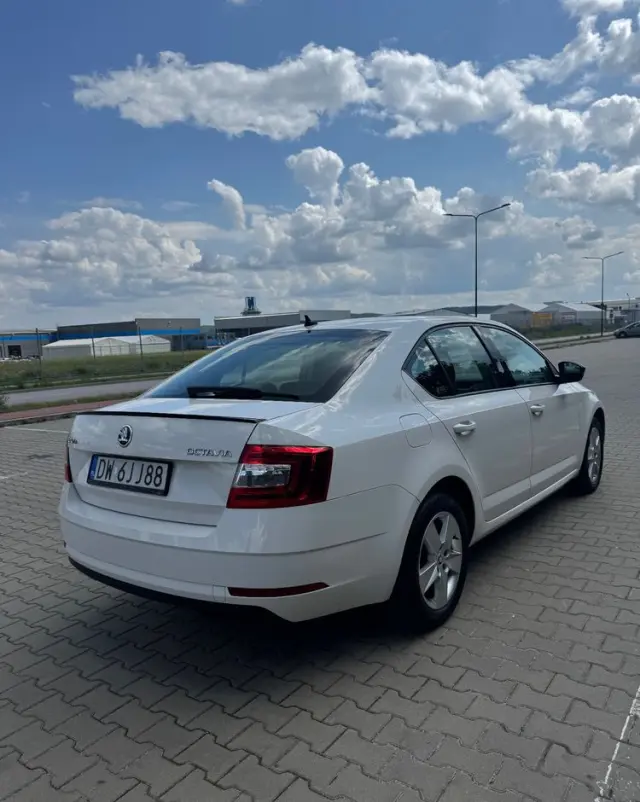 SKODA Octavia 1.5 TSI ACT Ambition