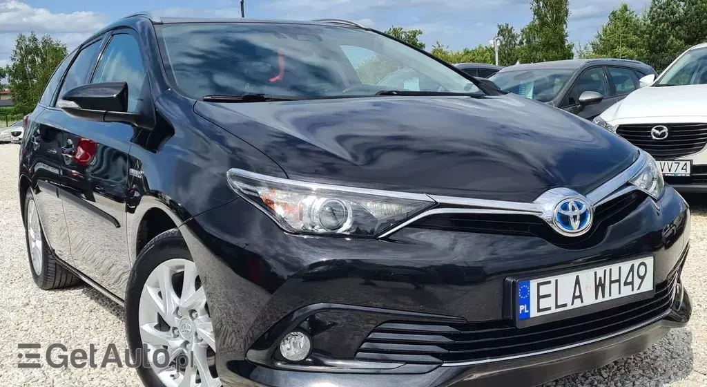 TOYOTA Auris 