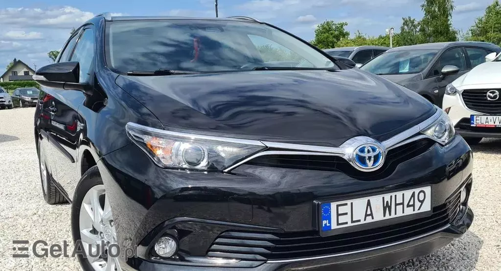 TOYOTA Auris 
