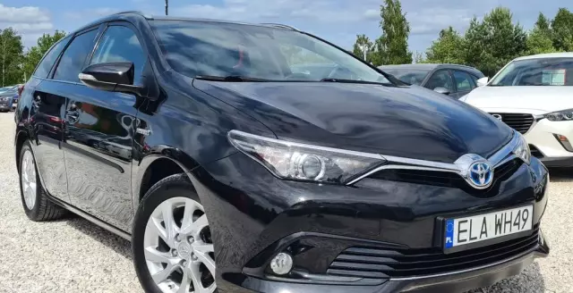 TOYOTA Auris 