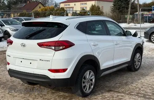 HYUNDAI Tucson 