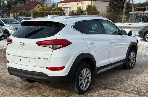 HYUNDAI Tucson 