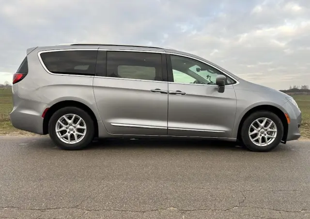 CHRYSLER Pacifica 