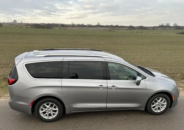 CHRYSLER Pacifica 