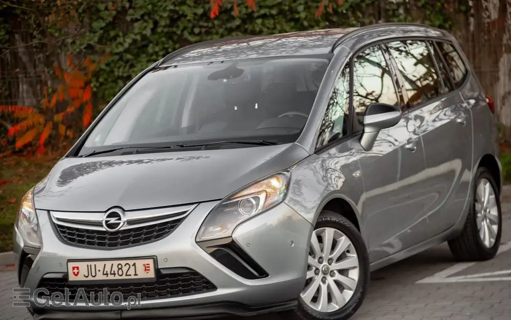 OPEL Zafira 1.4 T Cosmo