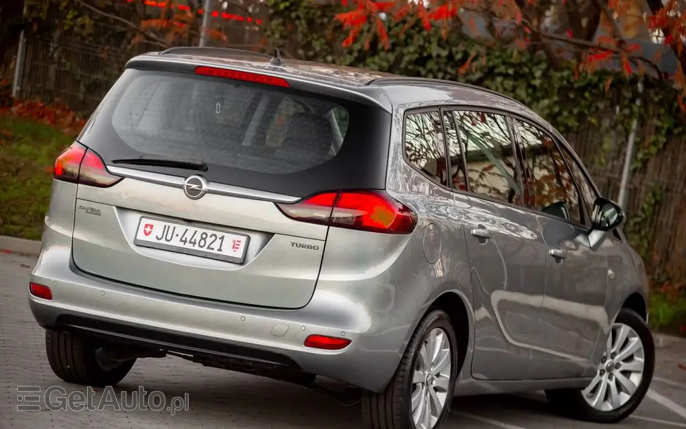 OPEL Zafira 1.4 T Cosmo