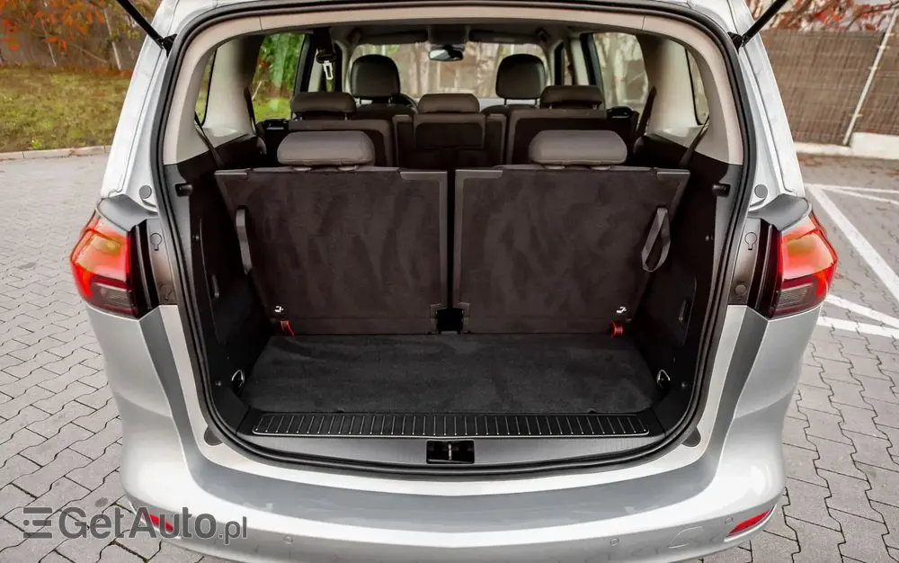 OPEL Zafira 1.4 T Cosmo