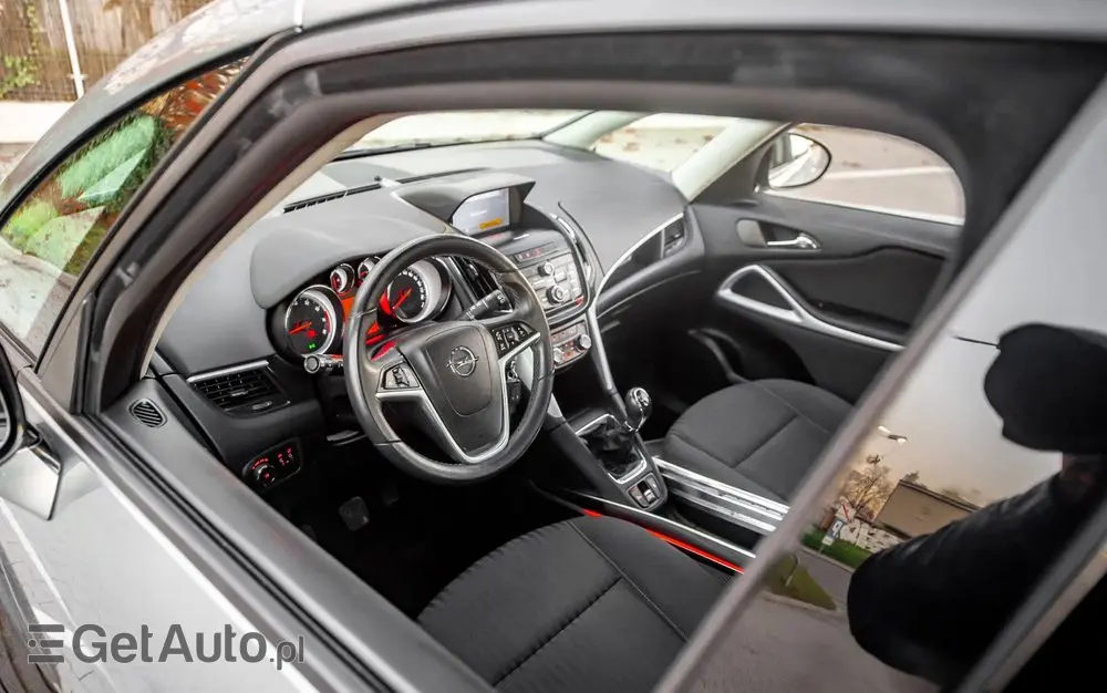OPEL Zafira 1.4 T Cosmo
