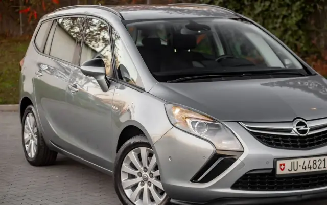 OPEL Zafira 1.4 T Cosmo