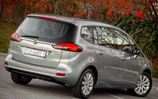 OPEL Zafira 1.4 T Cosmo