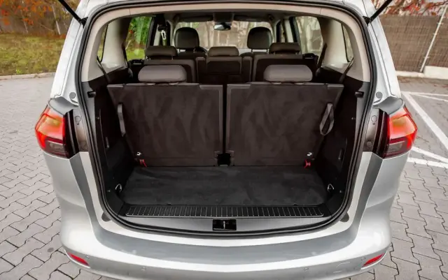 OPEL Zafira 1.4 T Cosmo