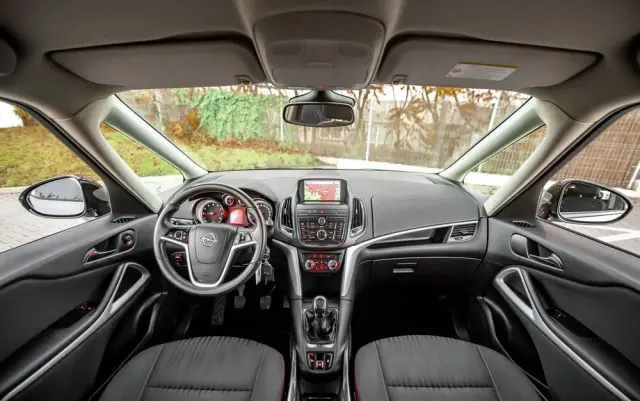 OPEL Zafira 1.4 T Cosmo