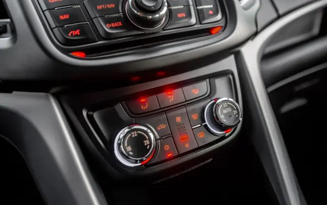 OPEL Zafira 1.4 T Cosmo