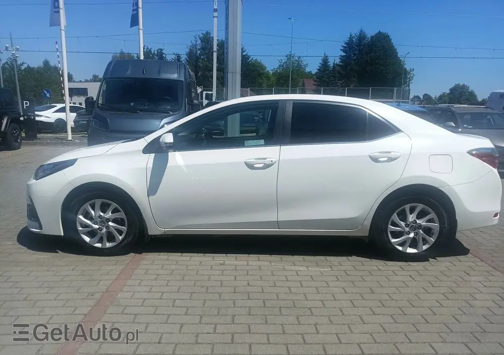 TOYOTA Corolla 1.6 Prestige