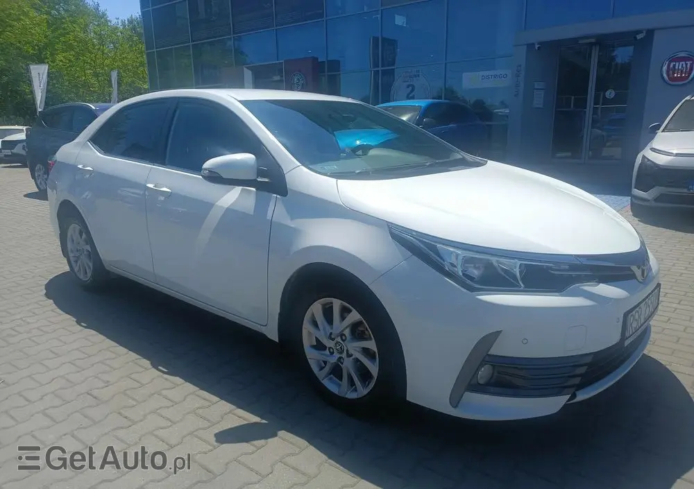 TOYOTA Corolla 1.6 Prestige