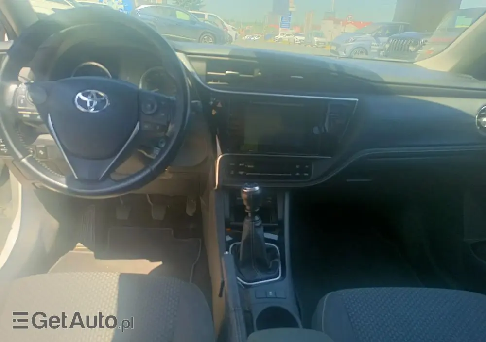 TOYOTA Corolla 1.6 Prestige