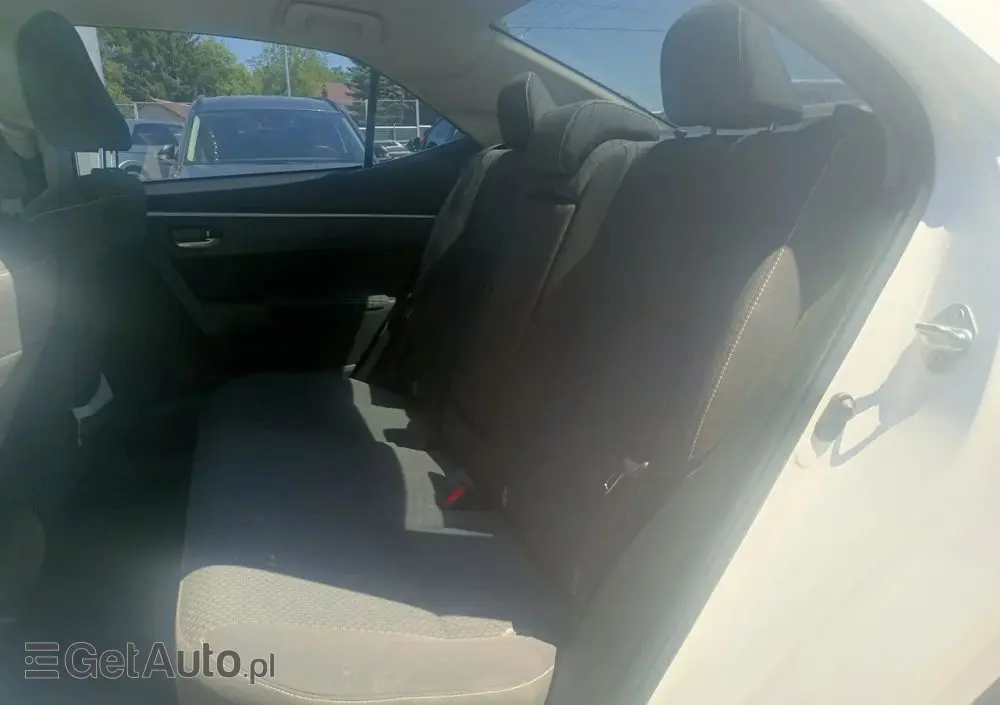 TOYOTA Corolla 1.6 Prestige