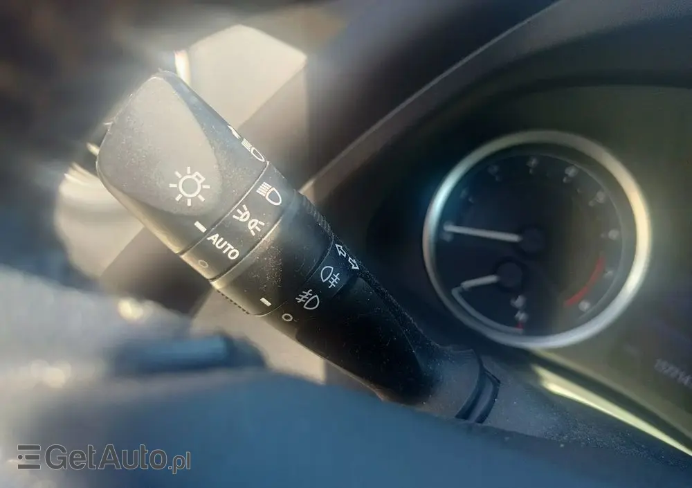 TOYOTA Corolla 1.6 Prestige