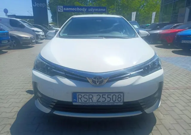 TOYOTA Corolla 1.6 Prestige
