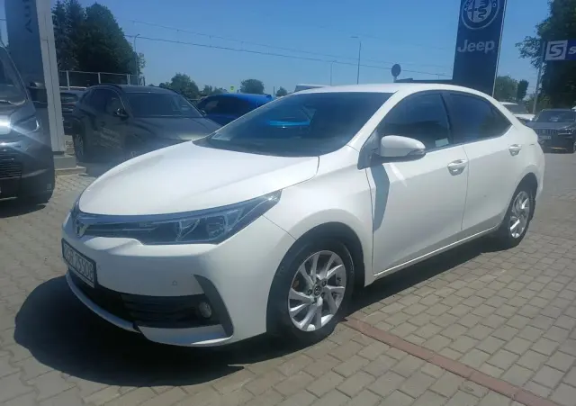 TOYOTA Corolla 1.6 Prestige