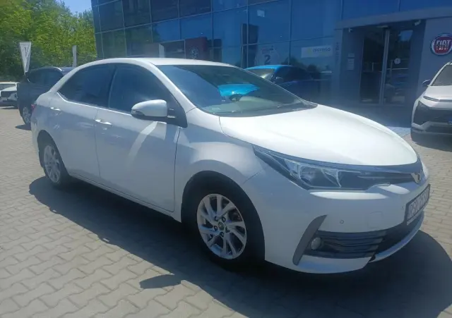 TOYOTA Corolla 1.6 Prestige