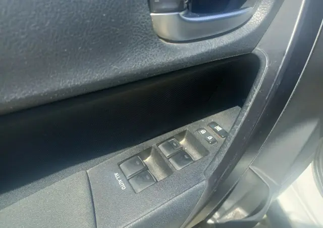 TOYOTA Corolla 1.6 Prestige