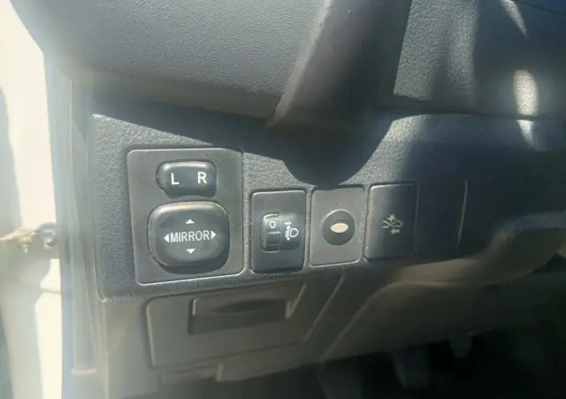 TOYOTA Corolla 1.6 Prestige