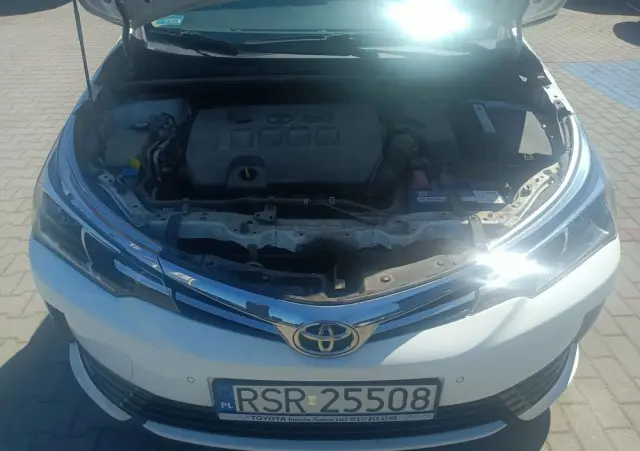 TOYOTA Corolla 1.6 Prestige