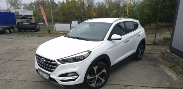 HYUNDAI Tucson 