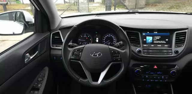 HYUNDAI Tucson 