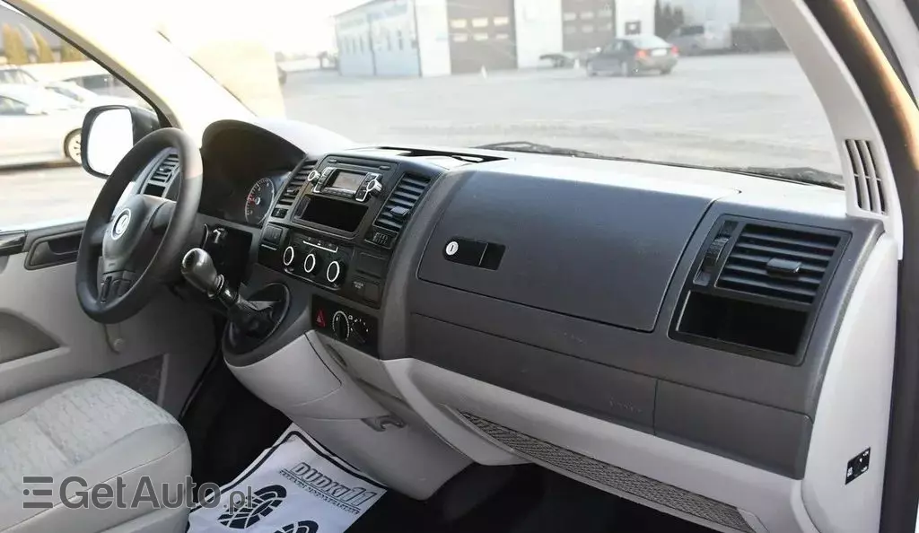 VOLKSWAGEN TRANSPORTER 