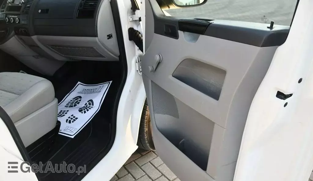 VOLKSWAGEN TRANSPORTER 