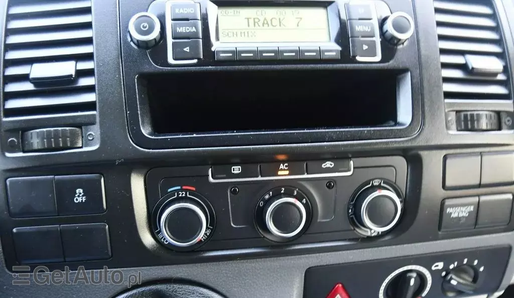 VOLKSWAGEN TRANSPORTER 