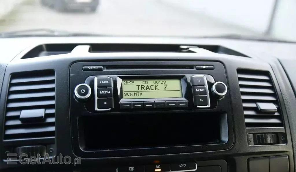 VOLKSWAGEN TRANSPORTER 