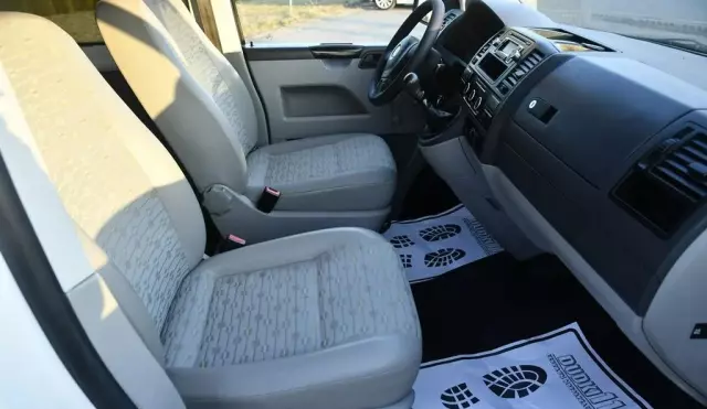 VOLKSWAGEN TRANSPORTER 