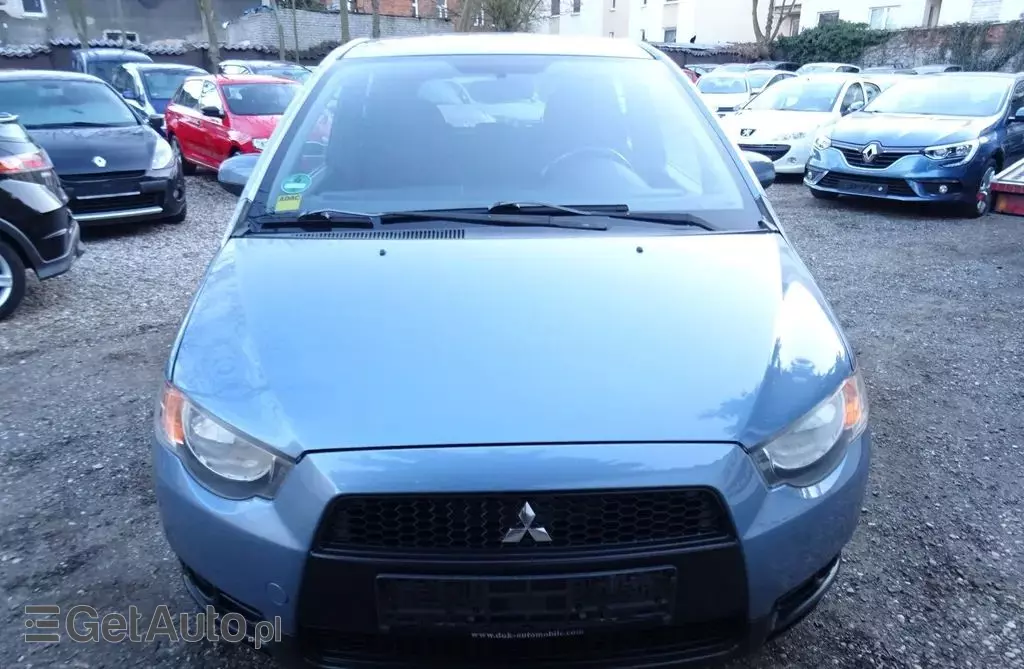 MITSUBISHI Colt 