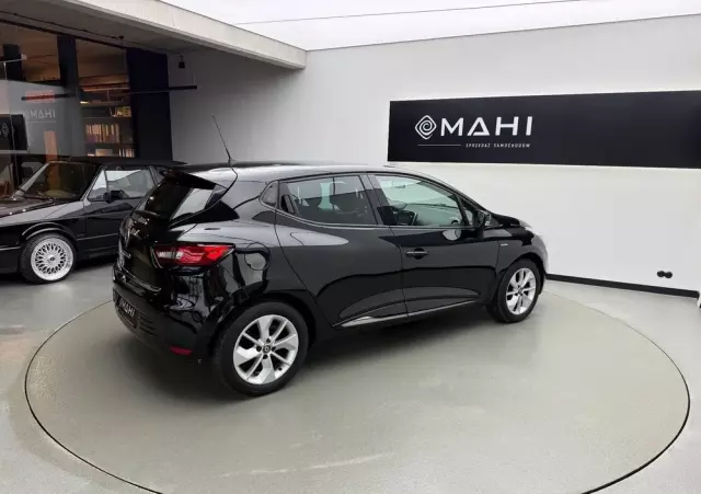 RENAULT Clio 1.2 16V Life