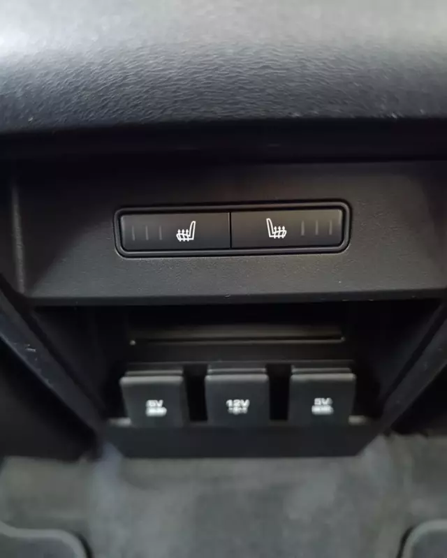 LAND ROVER Discovery 2.0 Si4 HSE Luxury