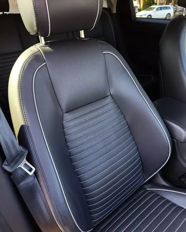 LAND ROVER Discovery 2.0 Si4 HSE Luxury