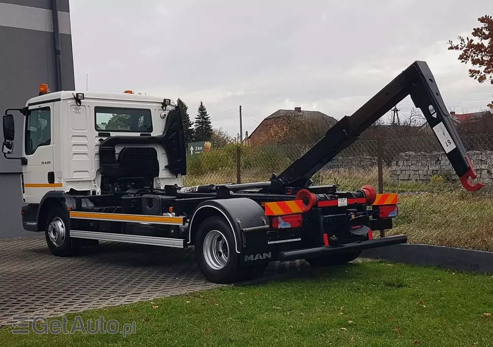 MAN TGL 12.220 HAKOWIEC 4x2 KLIMA HAKOWIEC DO KONTENERÓW 