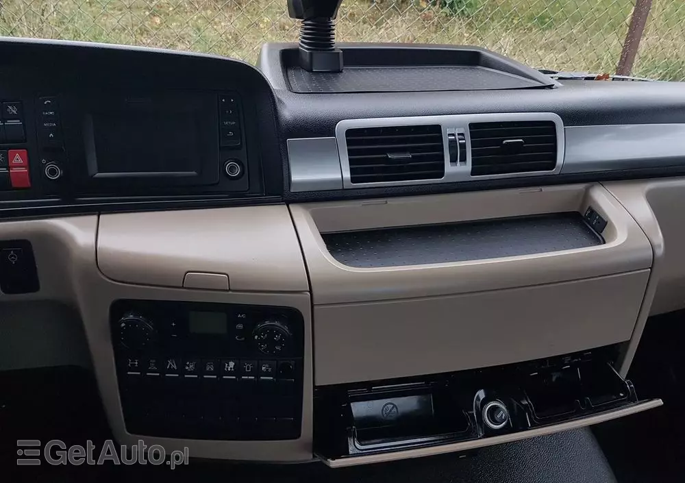 MAN TGL 12.220 HAKOWIEC 4x2 KLIMA HAKOWIEC DO KONTENERÓW 