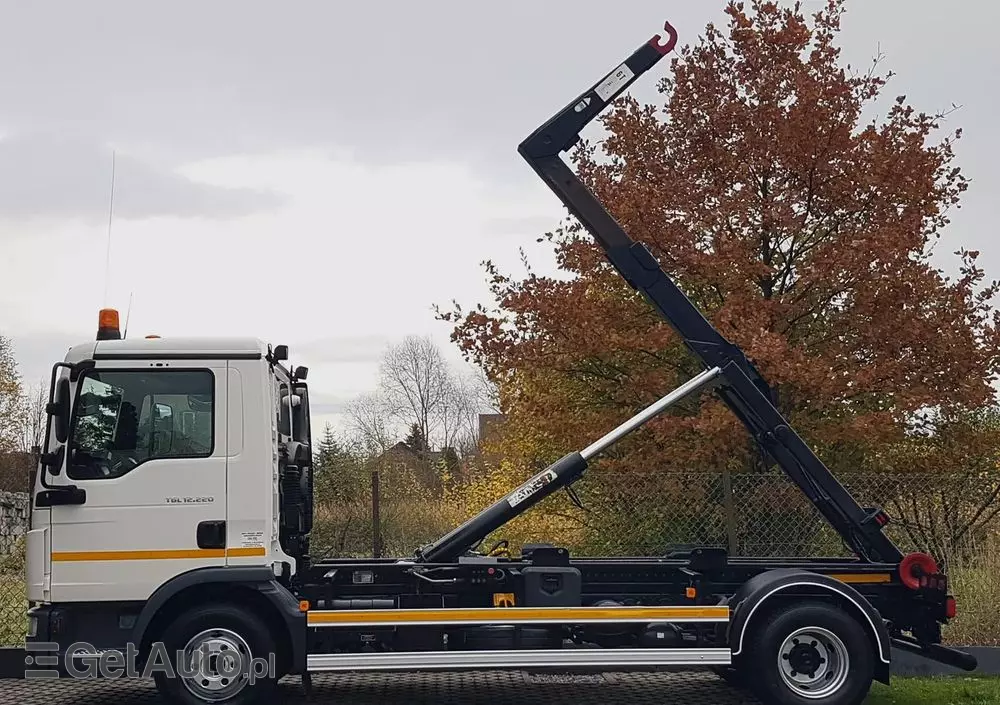 MAN TGL 12.220 HAKOWIEC 4x2 KLIMA HAKOWIEC DO KONTENERÓW 