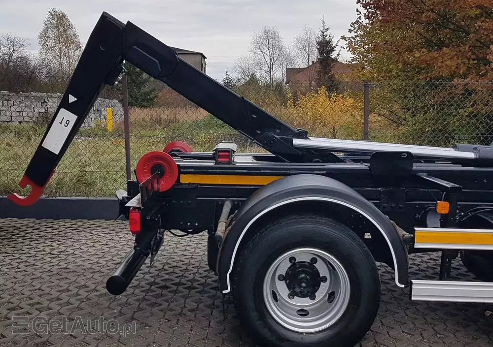 MAN TGL 12.220 HAKOWIEC 4x2 KLIMA HAKOWIEC DO KONTENERÓW 