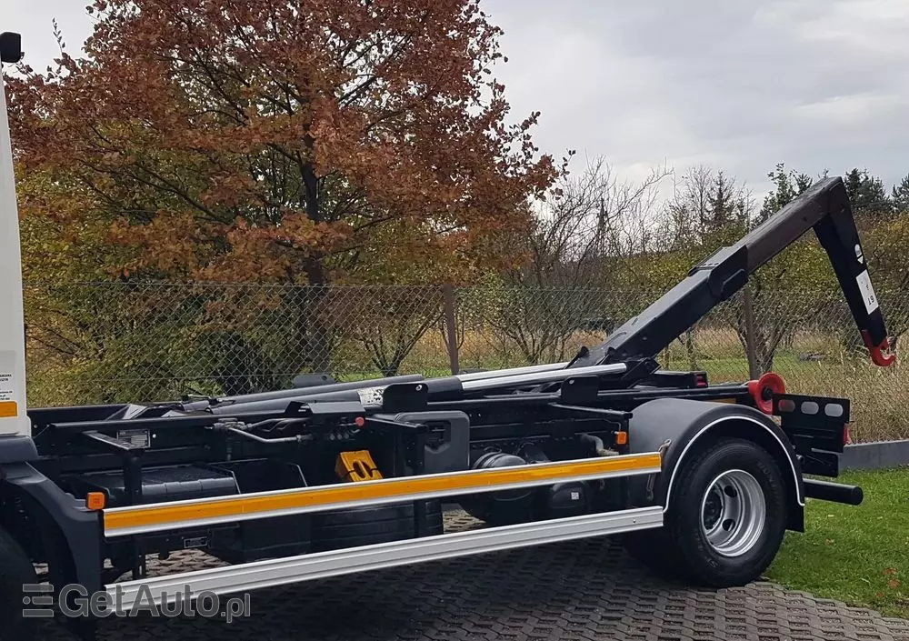 MAN TGL 12.220 HAKOWIEC 4x2 KLIMA HAKOWIEC DO KONTENERÓW 