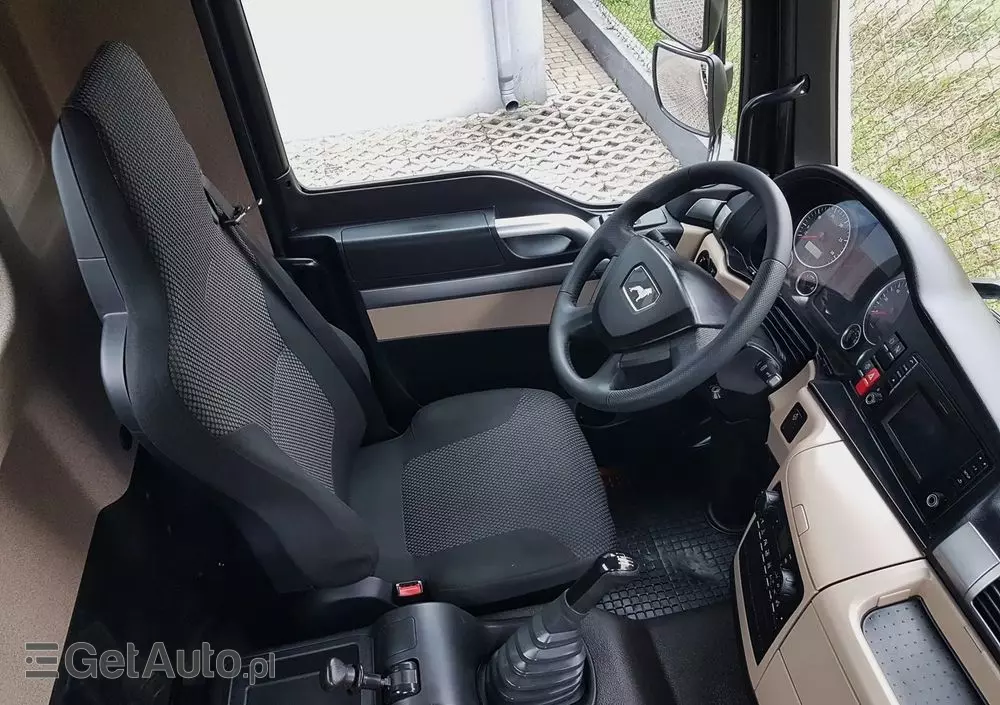 MAN TGL 12.220 HAKOWIEC 4x2 KLIMA HAKOWIEC DO KONTENERÓW 