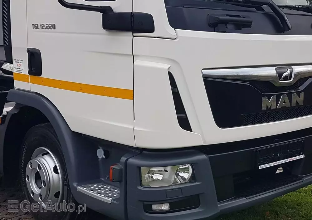 MAN TGL 12.220 HAKOWIEC 4x2 KLIMA HAKOWIEC DO KONTENERÓW 