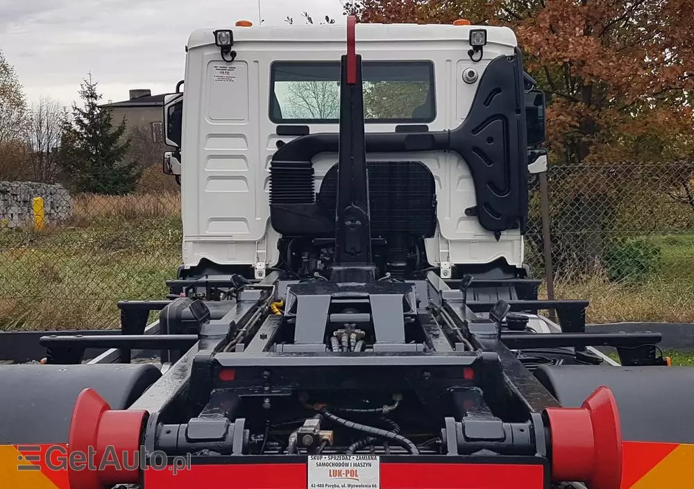 MAN TGL 12.220 HAKOWIEC 4x2 KLIMA HAKOWIEC DO KONTENERÓW 