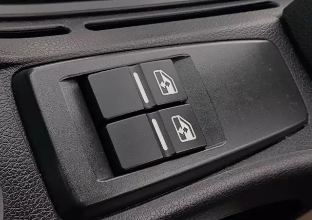 MAN TGL 12.220 HAKOWIEC 4x2 KLIMA HAKOWIEC DO KONTENERÓW 