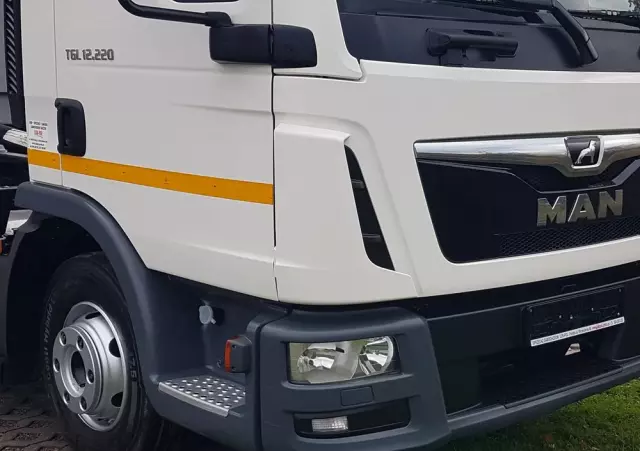 MAN TGL 12.220 HAKOWIEC 4x2 KLIMA HAKOWIEC DO KONTENERÓW 